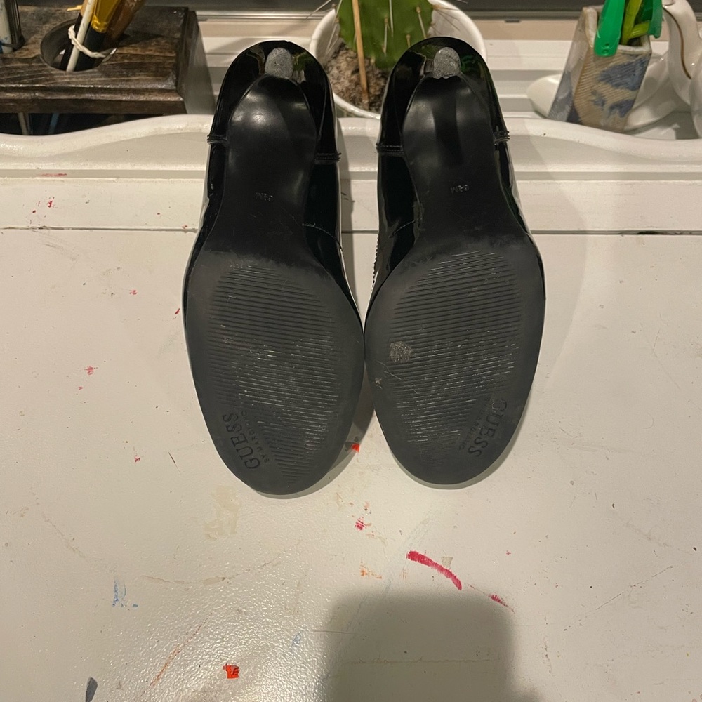 VINTAGE GUESS HEELS - Picture 4 of 4